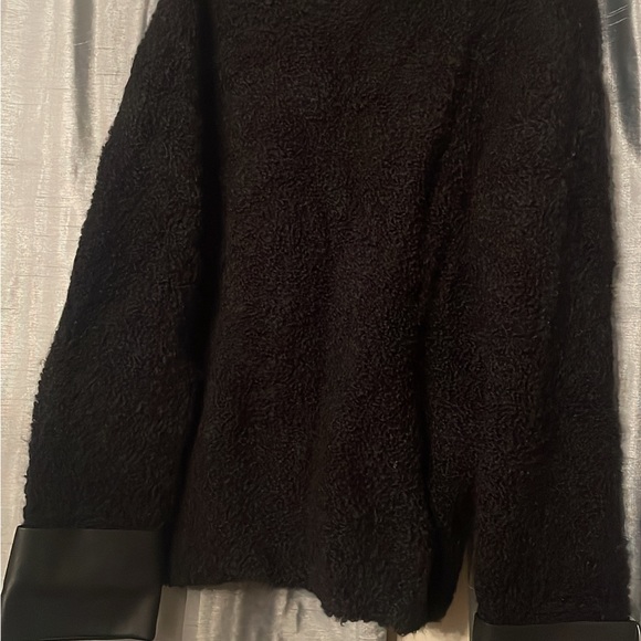 Authentic Gucci wool sweater - Picture 7 of 8